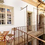Apartman Guesthost - Stylish Quardilatero Flat