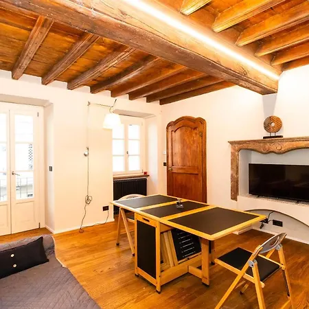 Guesthost - Stylish Quardilatero Flat