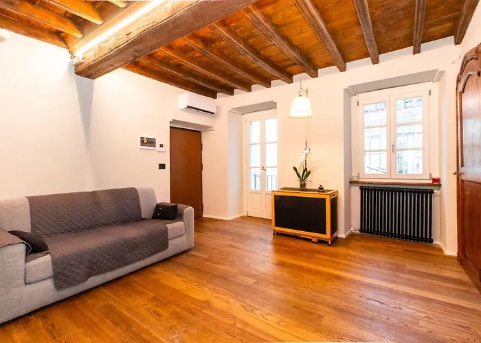 Guesthost - Stylish Quardilatero Flat Turin