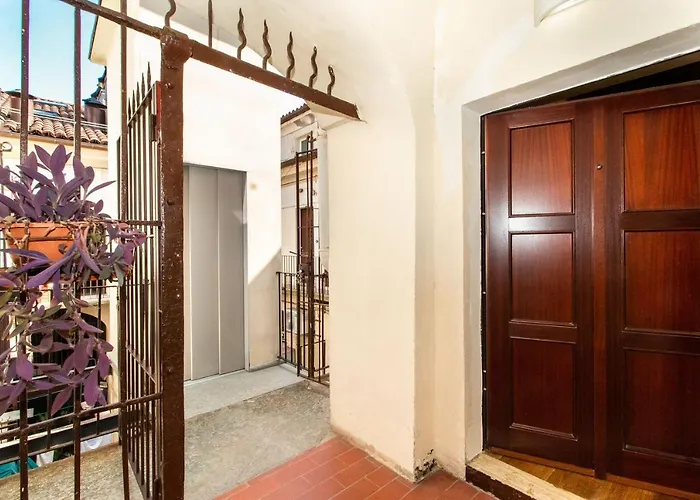 Guesthost - Stylish Quardilatero Flat *