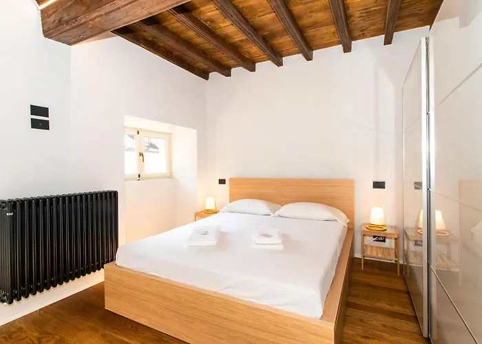 Guesthost - Stylish Quardilatero Flat Turin